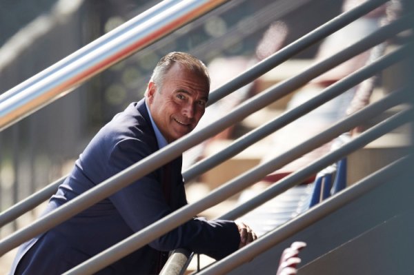 巴萨副主席：球员注册问题很快会照顾，老师组和更衣室定队长袖标