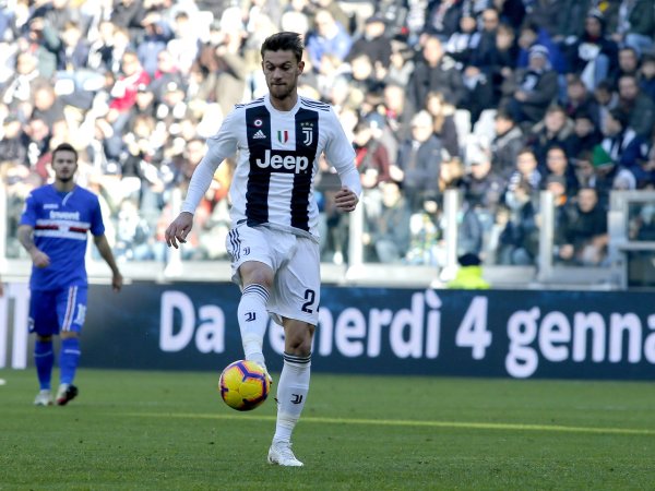 米体：尤文今夏引进新中卫不奏凯，新赛季议论留用鲁加尼或贾洛