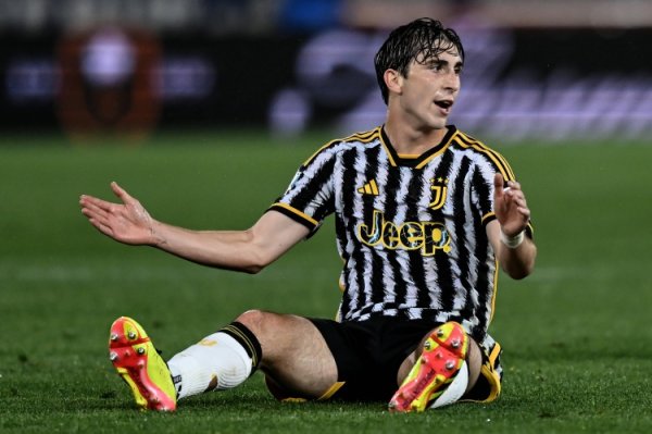 意媒：除非收到终点进犯的报价，不然尤文意出门售米雷蒂