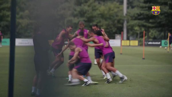 巴萨社媒晒球队历练花絮：满满的悉力，还有更多的笑貌！