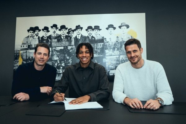 多特小将马内：我心疼沉进，会不雅察所独特大利后卫以学习手段