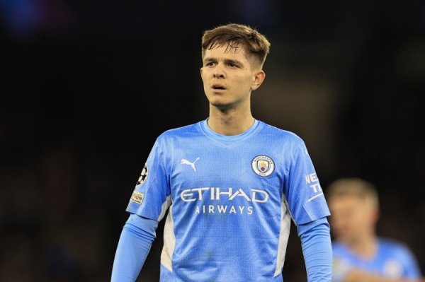 记者：丛林与曼城就麦卡蒂转会杀青条约，球员也应承了个东说念主条件