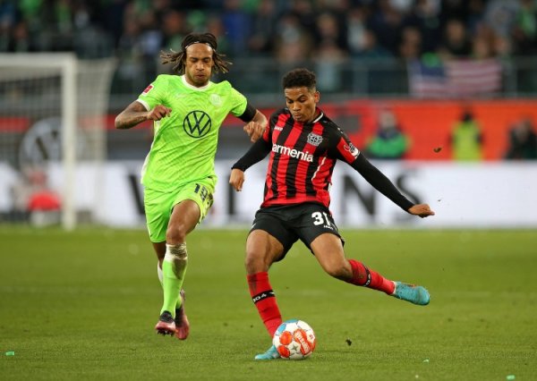 德太空：伯恩茅斯与阿德利扫尾契约，他们在和勒沃库森接头