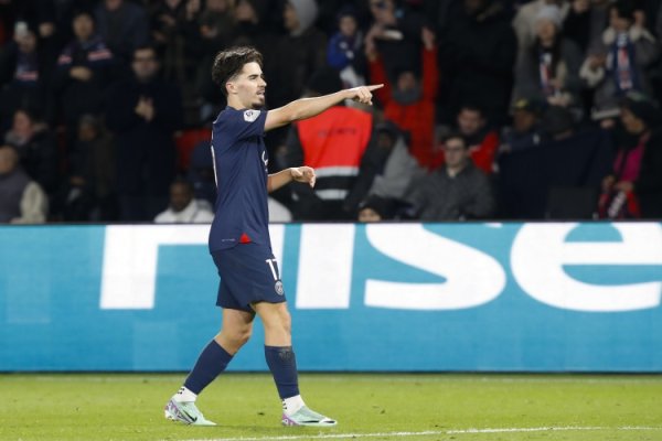 对阵南特维蒂尼亚传球得胜率96%，58次传球在焦炙三区