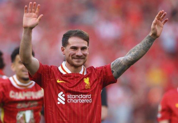 随队记者：麦卡利斯专有望出战阿森纳，索博预测链接担任右后卫