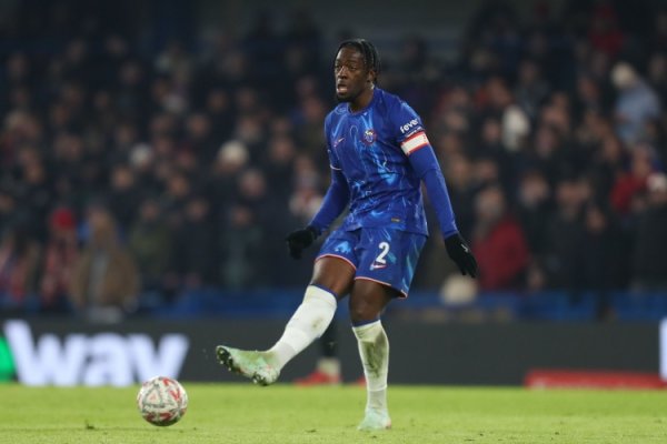 记者：摩纳哥就租出迪萨西与切尔西磋商，蓝军但愿长期出售球员