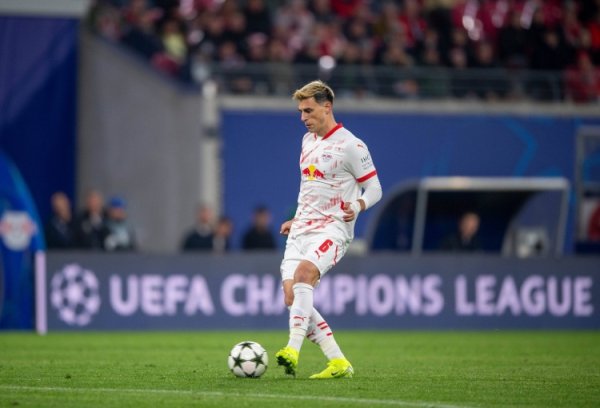 记者：埃尔马斯接近讲究那不勒斯，俱乐部正询查最终细节