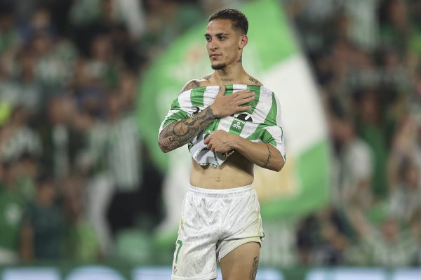 电讯报：曼联本日与贝蒂斯谈安东尼转会，双朴直朝竟然现条约奋发