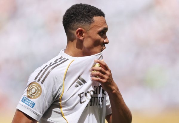 哈曼：阿诺德将在欧冠中代表皇马客战赤军，望他能获取强者般礼遇