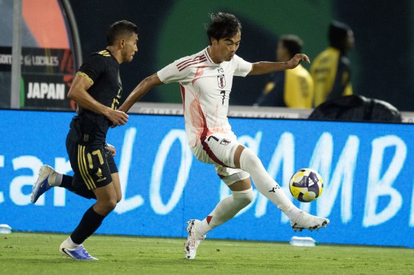 三笘薰：日本队近况是进攻时传球多有用射门少，且容易被打反击