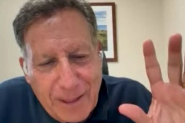 这种时候要装傻😶利物浦主席被问格伊转会，恍惚其辞+松懈过关