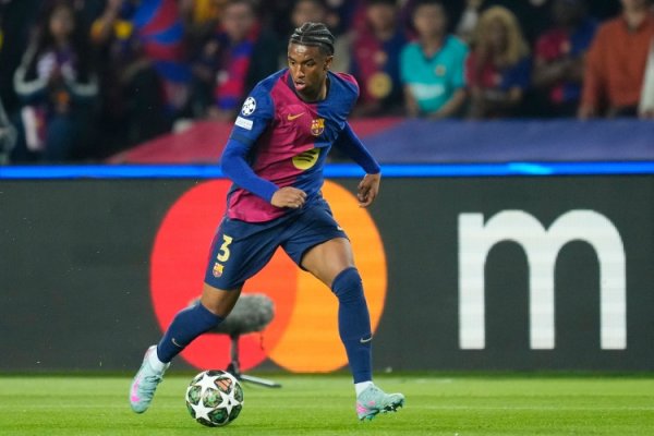 巴萨官方：巴尔德本周二依然回到球队合练中