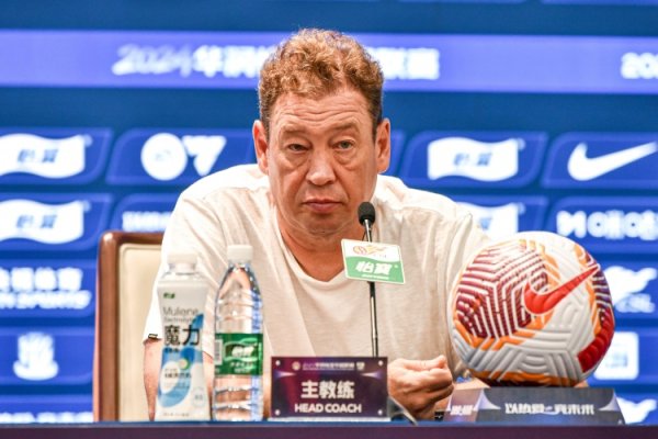 斯卢茨基：要尽全力打好终末5轮 自我心态调遣是劳动球员必备修养