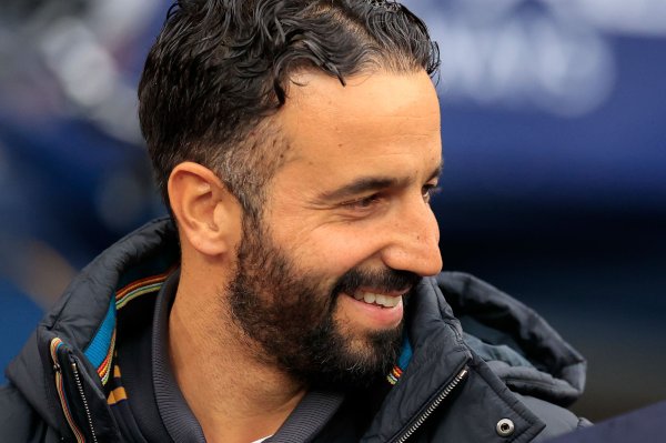 记者：我合计阿莫林即便输桑德兰也不会下课，拉爵思给他完好赛季