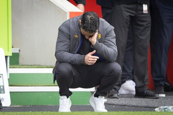 上任行将满1年👀电讯报评阿莫林带队：9东说念主变差9东说念主停滞仅3东说念主卓越