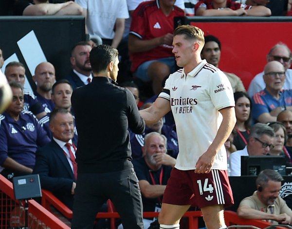 6场0球，塔帅力挺约克雷斯：我拥抱并感谢了他，他的发扬弗成念念议