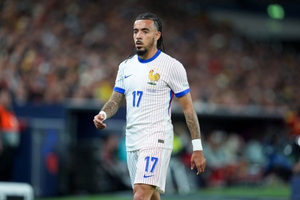 古斯托：咱们上半场比赛节律较慢，德尚教养条款加速滚动球的速率