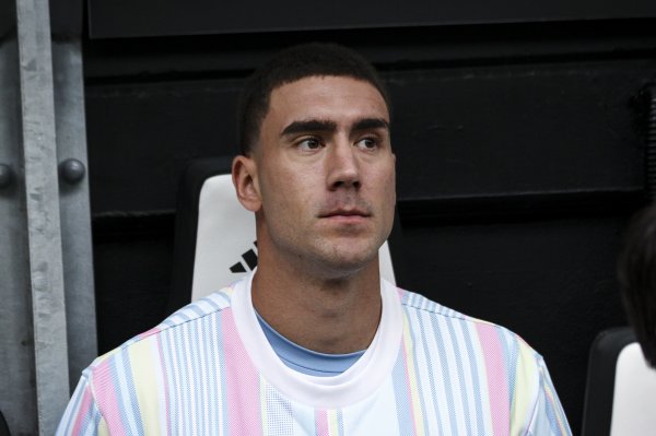 皆体：弗拉霍维奇瞻望成为尤文首发，搭档伊尔迪兹和小孔塞桑