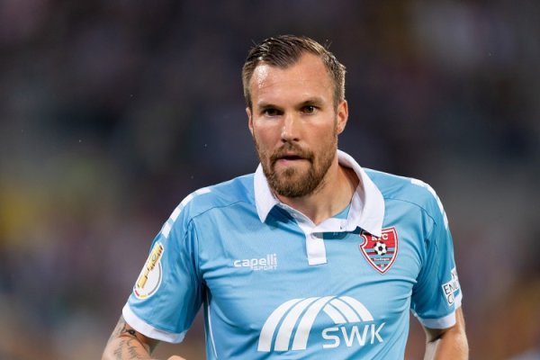 37岁持续踢！“大十字”格罗斯克洛伊茨签约德国第7级别联赛球队