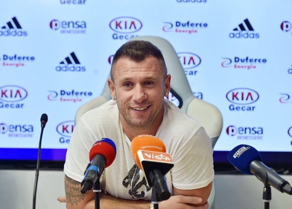 卡萨诺：罗马会积极比赛而米兰将遵守，阿莱格里敌视主动掌控比赛