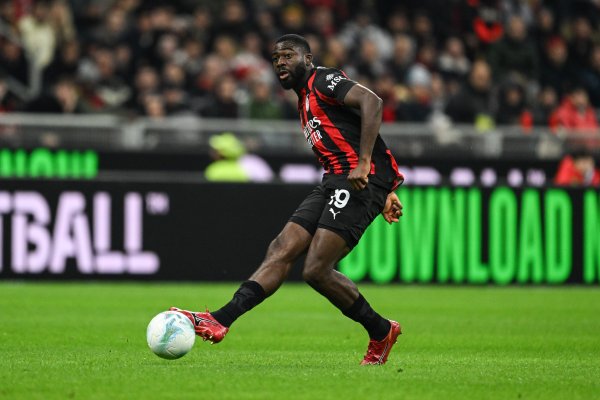 罪戾累累！福法纳2次失良机+送任性球送点，11回击3见效评分仅5.8