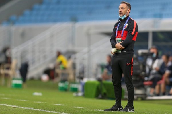 媒体东说念主：佩雷拉休闲了，有莫得足协官员悦目通过现成渠说念去聊一聊