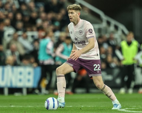 科林斯：这场获胜令东说念主难以置信，咱们主场作战老是充满信心