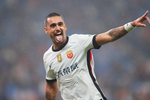 记者：海港限制4天假期周一再行荟萃，潜心备战22日中超收官战