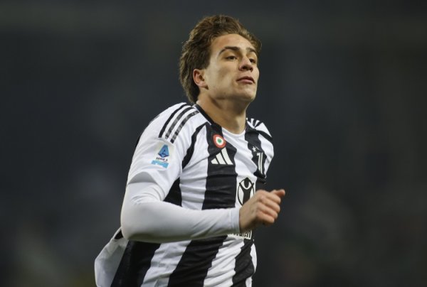 名宿：给伊尔迪兹10号球衣莫得问题，但让他担任队长是个过错