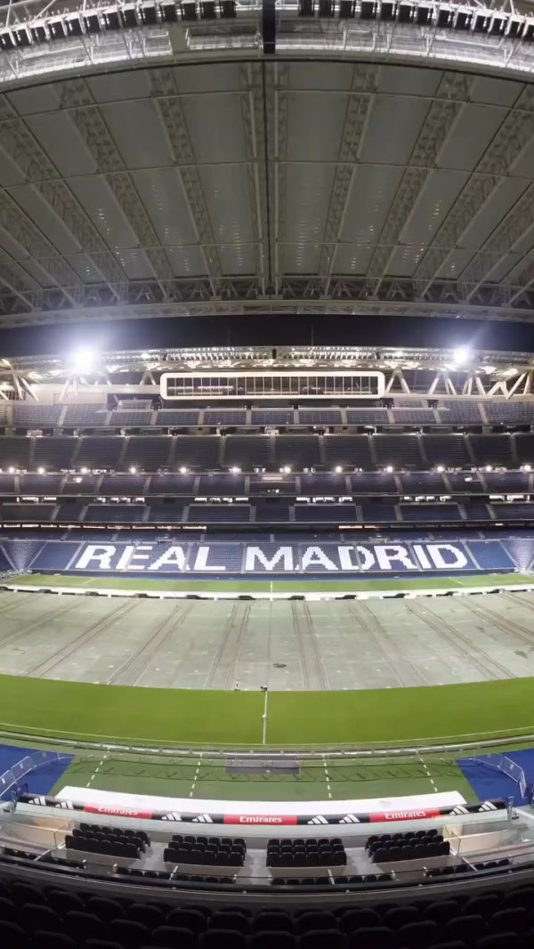 科技感满满！皇马官方晒伯纳乌“变身”视频：足球场秒变橄榄球场