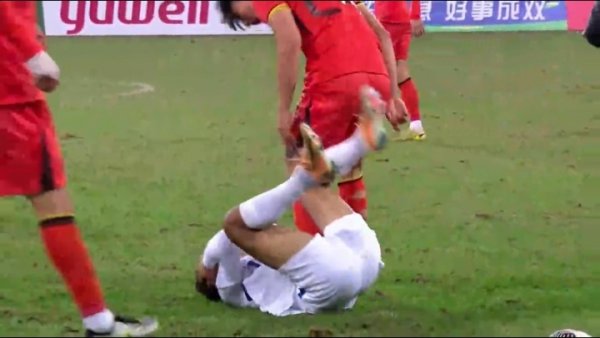 不睬智！热议汪士钦直红：脑残式央求红牌；什么臭误差啊？纯惯的