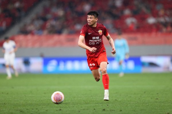 李帅发文：尊敬的四星球迷们，每一个冠军齐是咱们一谈拿到的