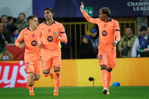 世体：巴萨客战切尔西有1736名球迷赴伦敦捧场，俱乐部会员1389东说念主