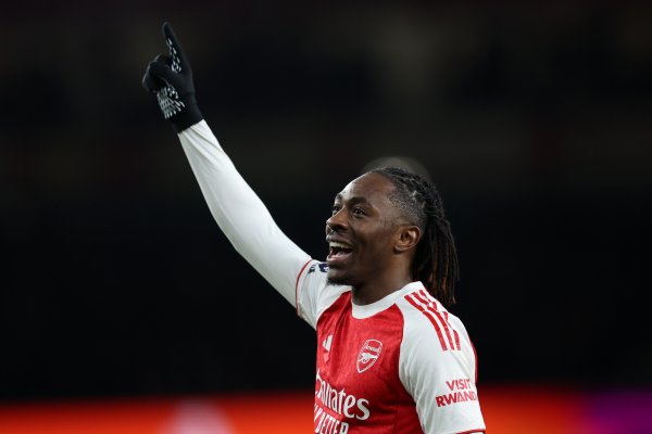 埃泽：这是我一直向天主祈求的技能，差点去热刺？别聊这个了