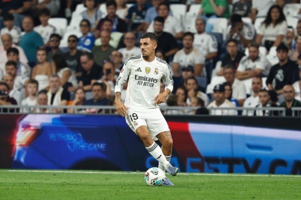 出场手艺不及！塞巴略斯本赛季打算出战388分钟，占比仅26.94%