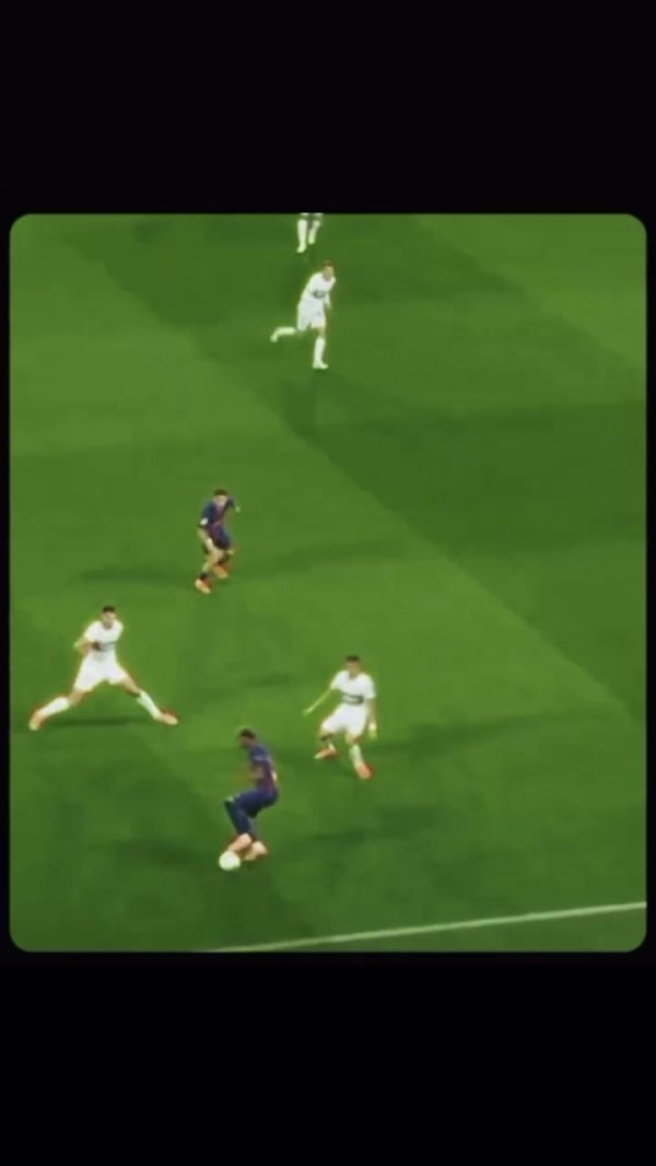 亚马尔社媒晒精彩发扬集锦，旁白：莫得什么能交集我作念我方