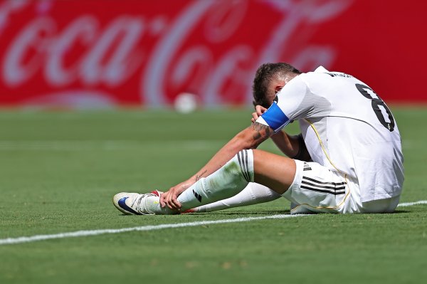 西媒：巴尔韦德本赛季阐扬远非最好，他的中场存在感真的无关弥留