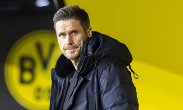 凯尔：转投狼堡的据说？我还没筹商过 咱们但愿续约施洛特贝克