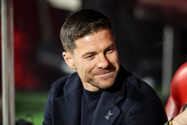 阿斯报：阿隆索仍赢得了董事会的信任 西班牙超等杯将是关键之战