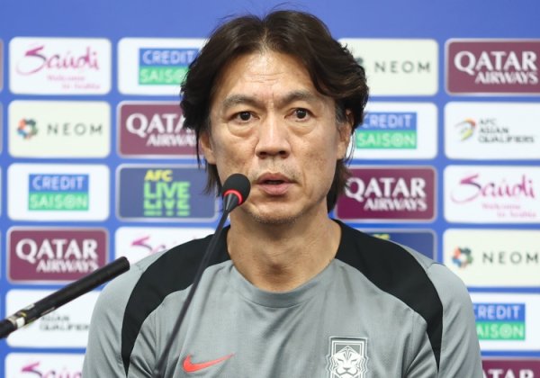 韩国队主帅洪明甫抵达华盛顿：宇宙杯抽签效力是无法展望的